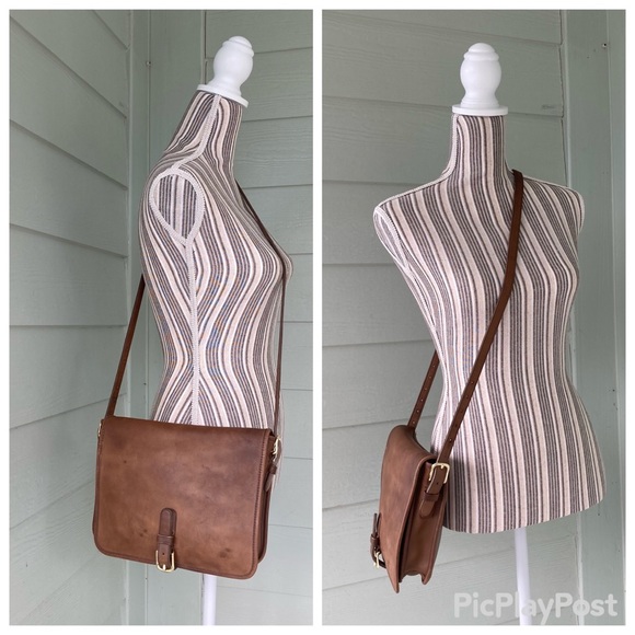 Vintage 70’s NYC Coach Saddle Pouch Large # 9585 in Saddle Brown - Picture 2 of 16